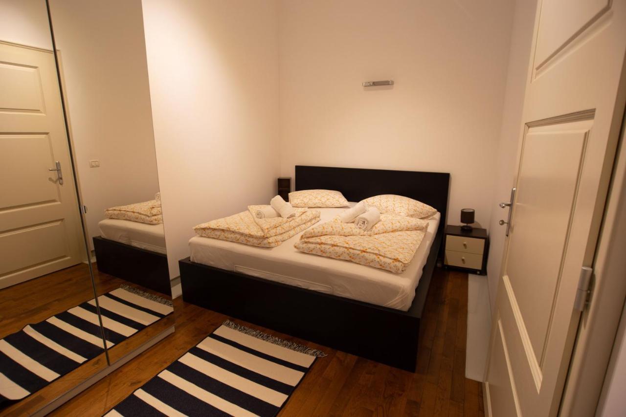 Alessia Apartment In The Old Town 티미쇼아라 외부 사진