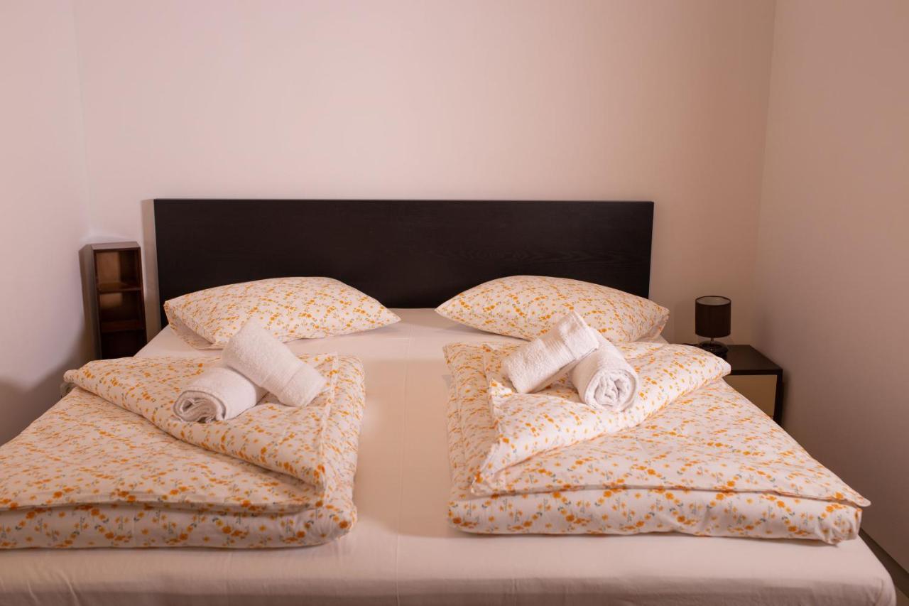 Alessia Apartment In The Old Town 티미쇼아라 외부 사진