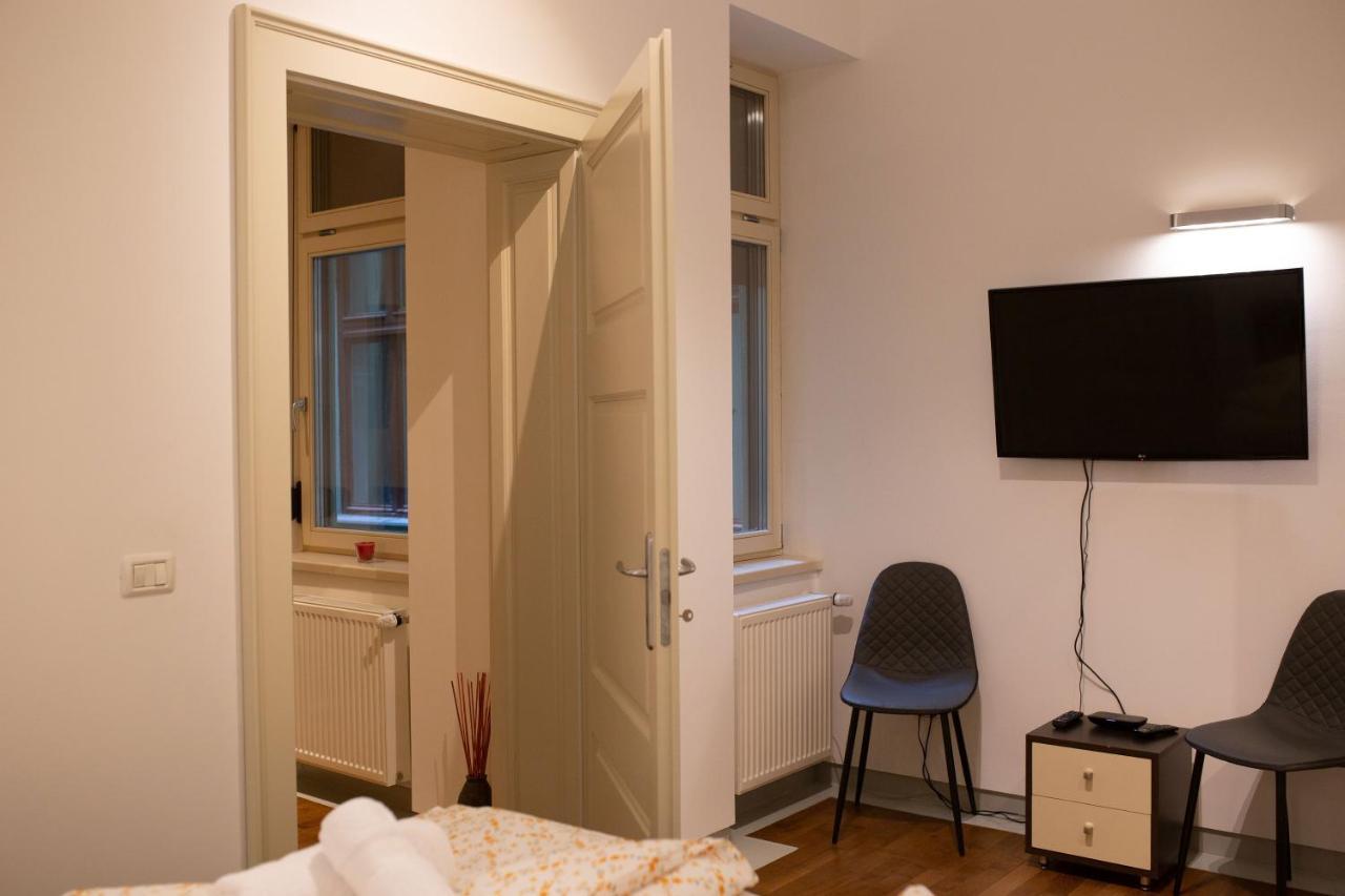 Alessia Apartment In The Old Town 티미쇼아라 외부 사진