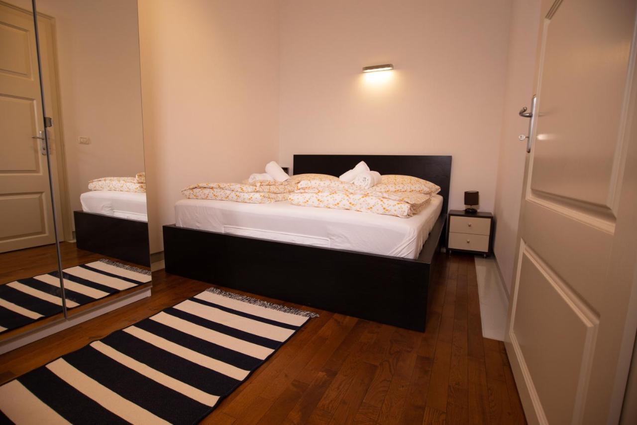 Alessia Apartment In The Old Town 티미쇼아라 외부 사진