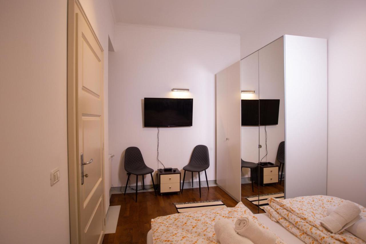 Alessia Apartment In The Old Town 티미쇼아라 외부 사진