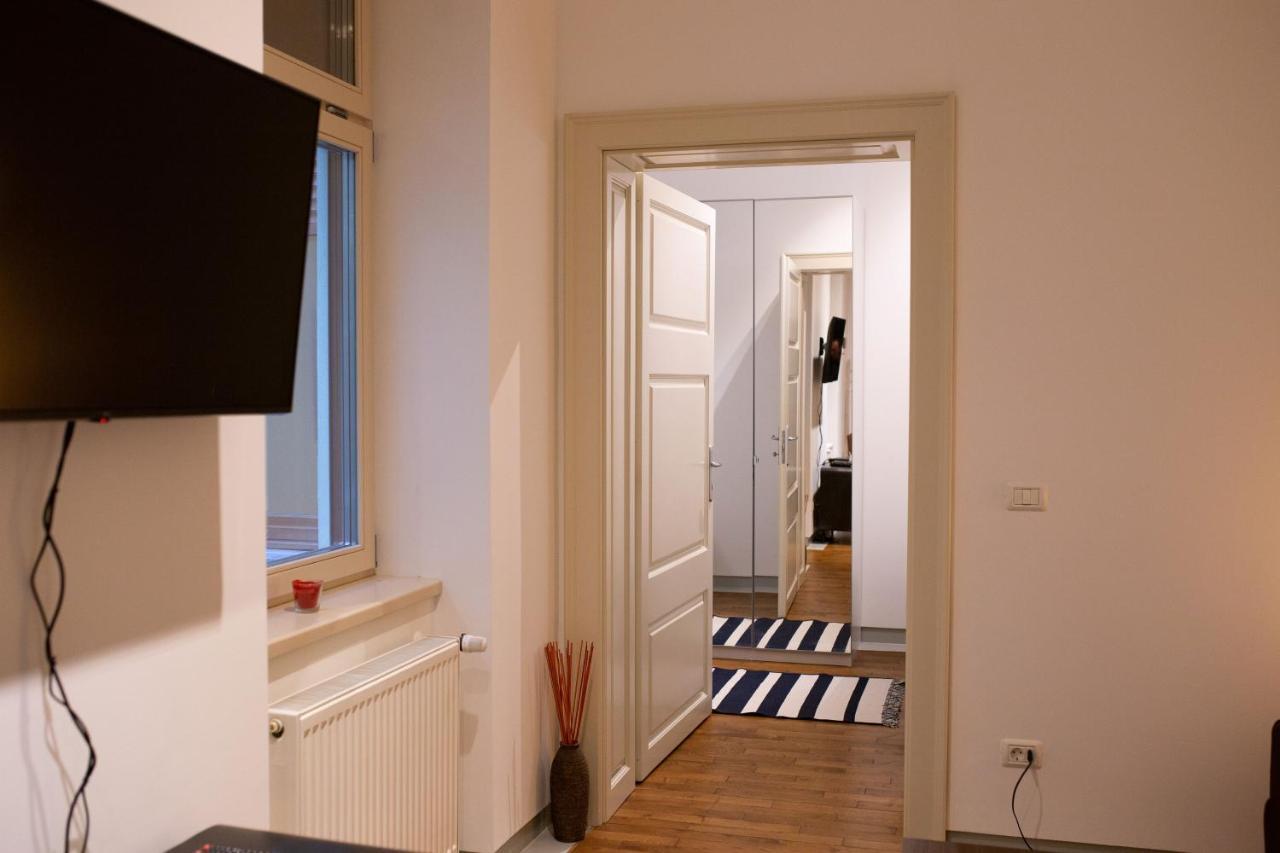 Alessia Apartment In The Old Town 티미쇼아라 외부 사진