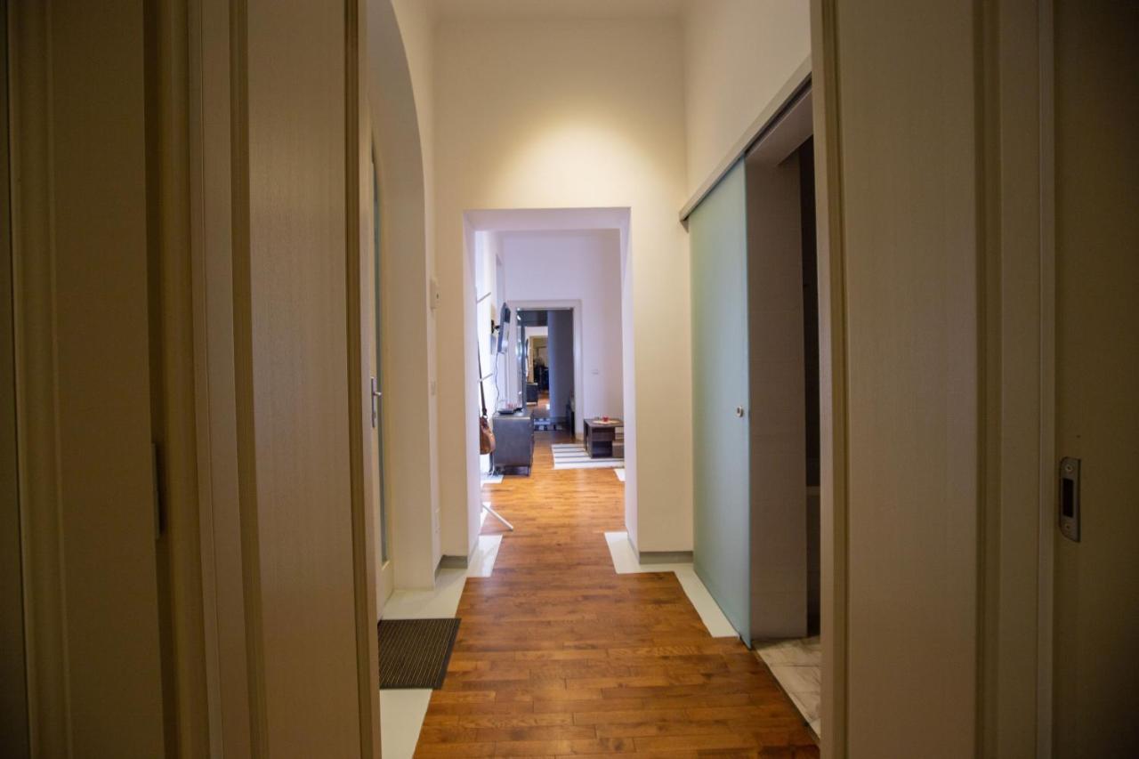 Alessia Apartment In The Old Town 티미쇼아라 외부 사진